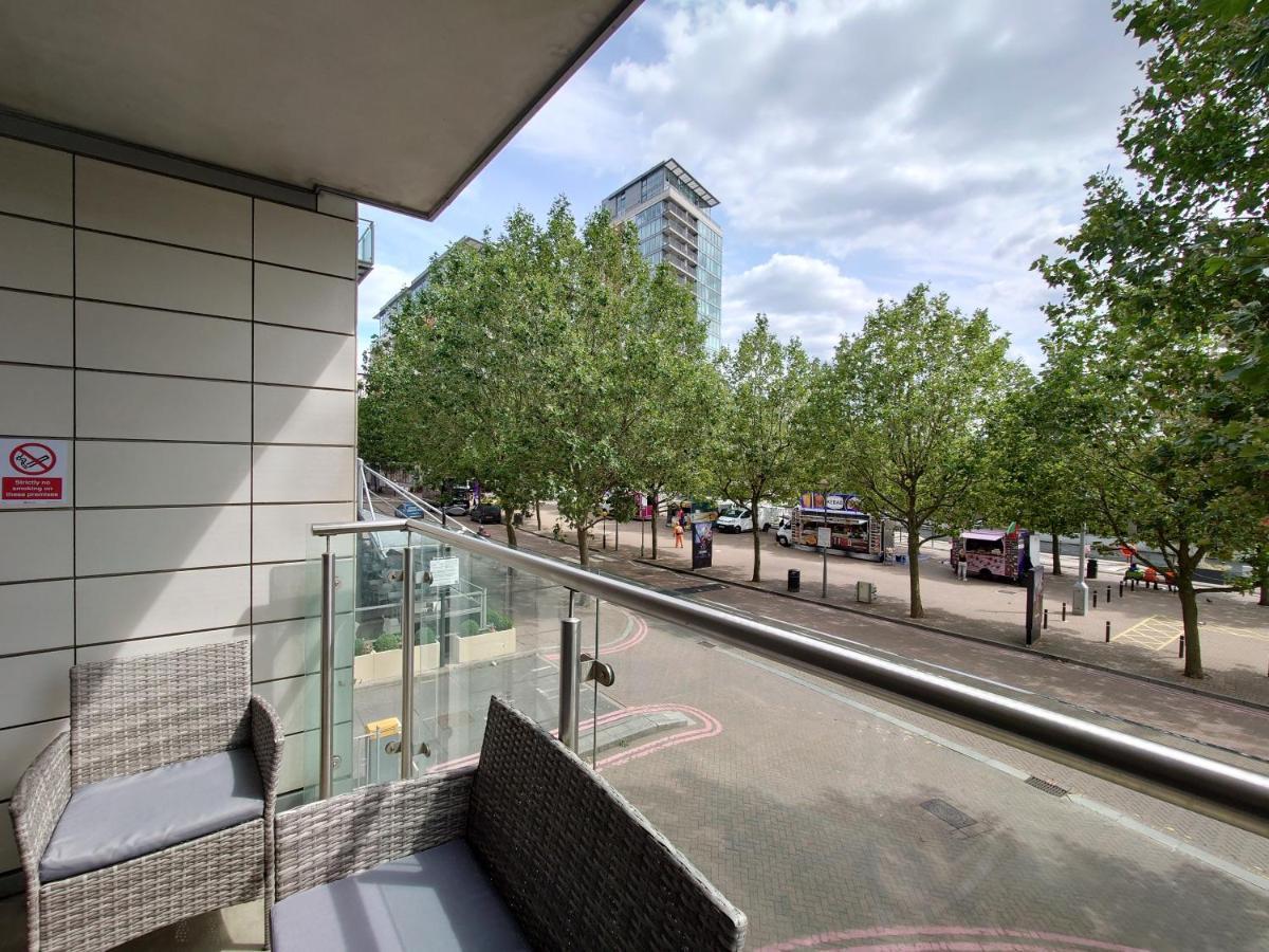 Fully Serviced Two Bed Apartment By Excel & O2 London Exterior photo