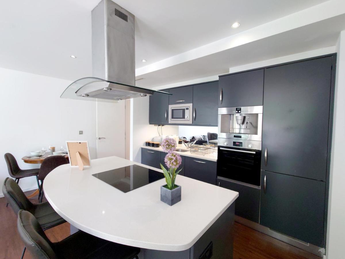 Fully Serviced Two Bed Apartment By Excel & O2 London Exterior photo