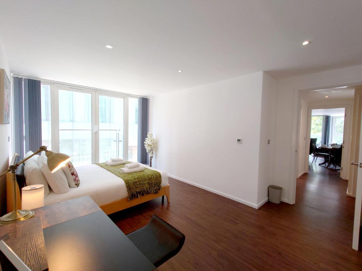 Fully Serviced Two Bed Apartment By Excel & O2 London Exterior photo